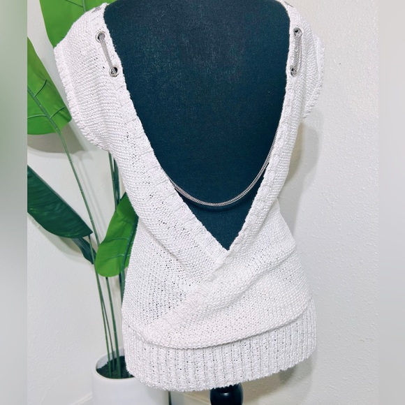 Guess open back knit shirt. Size xs - Picture 3 of 5